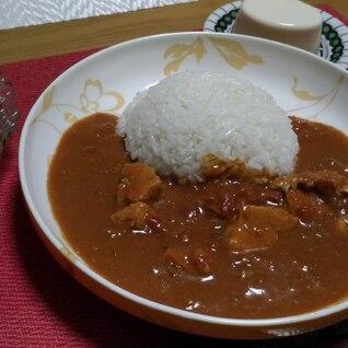 市販のルーでトマトチキンカレー